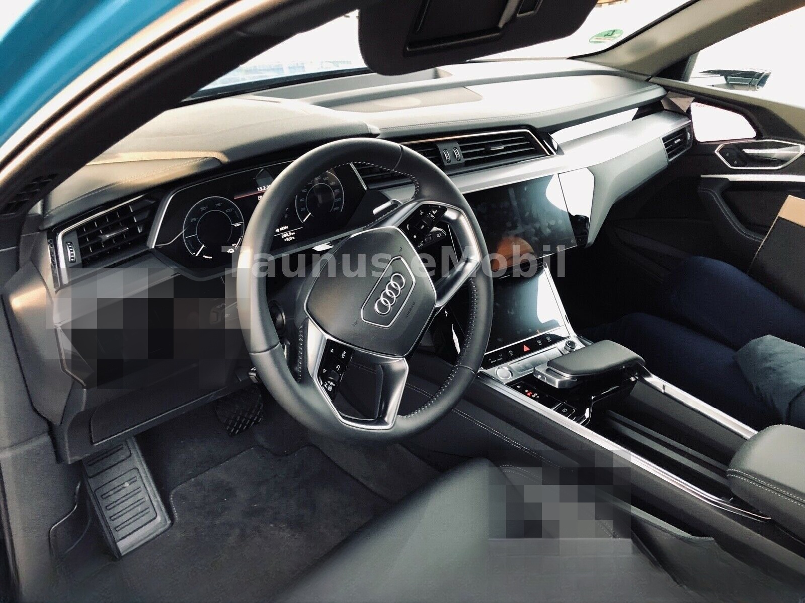 Audi e-tron 55 Quattro-edition one-Antiguablau mieten foto 10