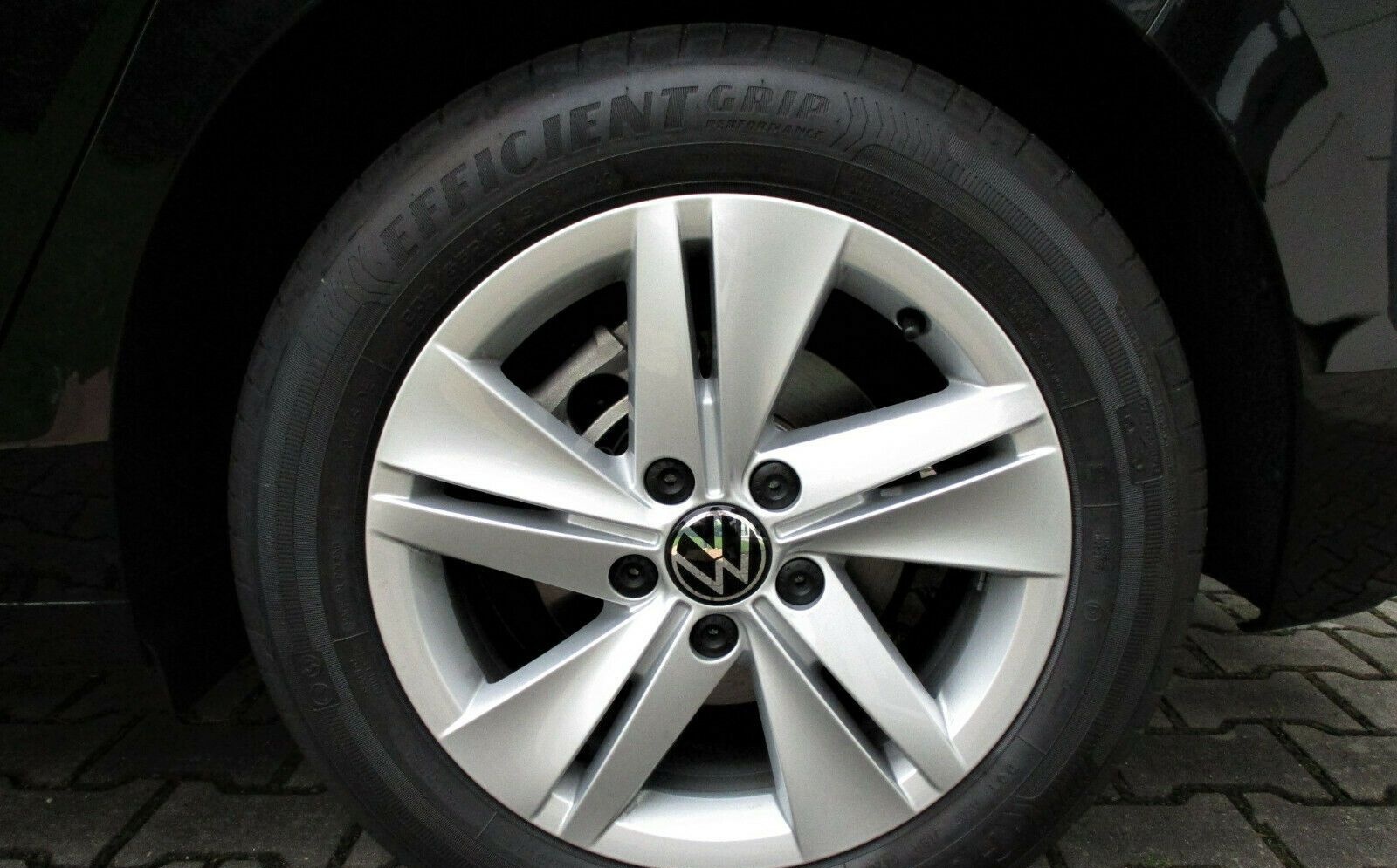 Volkswagen Golf VIII 1.5 TSI Life Navi / PDC foto 14