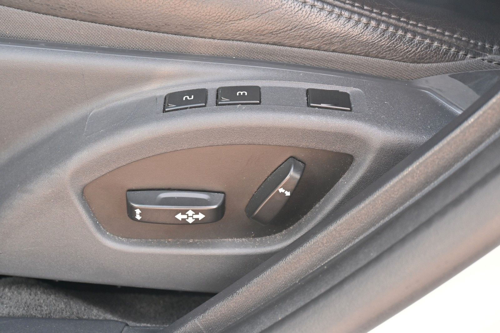 Volvo **Mietkauf**V60D6*Sum*SD*NAVI*STHZ*E-KZ*Diesel foto 14