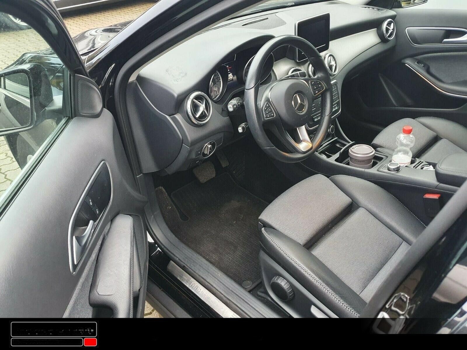 Mercedes-Benz GLA 180 *LEDER*BI-XENON*NAVI*PDC*STYLE* foto 3