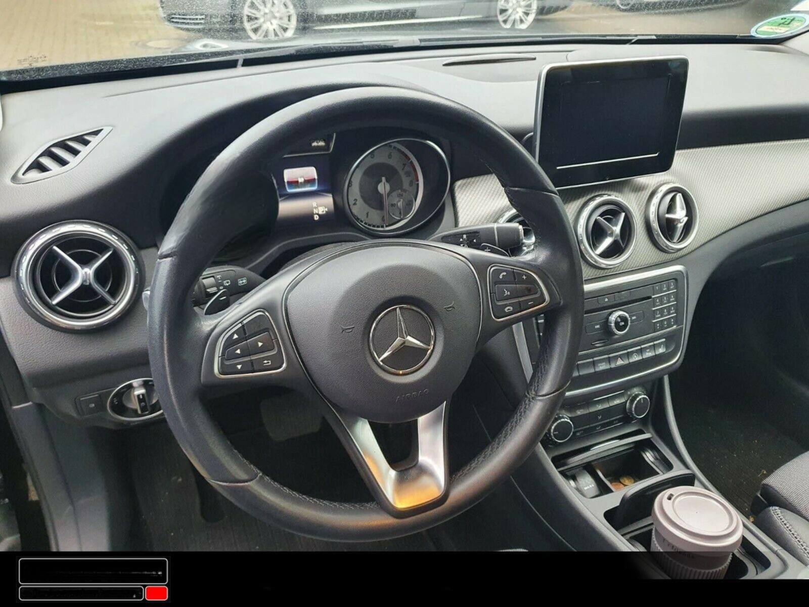 Mercedes-Benz GLA 180 *LEDER*BI-XENON*NAVI*PDC*STYLE* foto 4