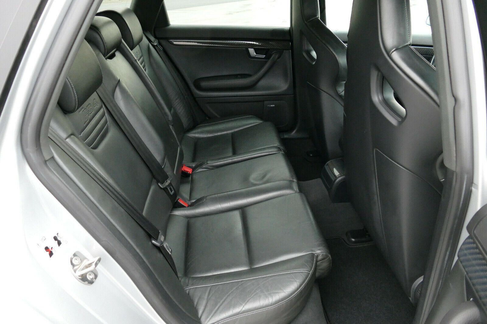 Audi RS4 4.2 V8 quattro Avant SCHALENSITZE BOSE NAVI foto 16