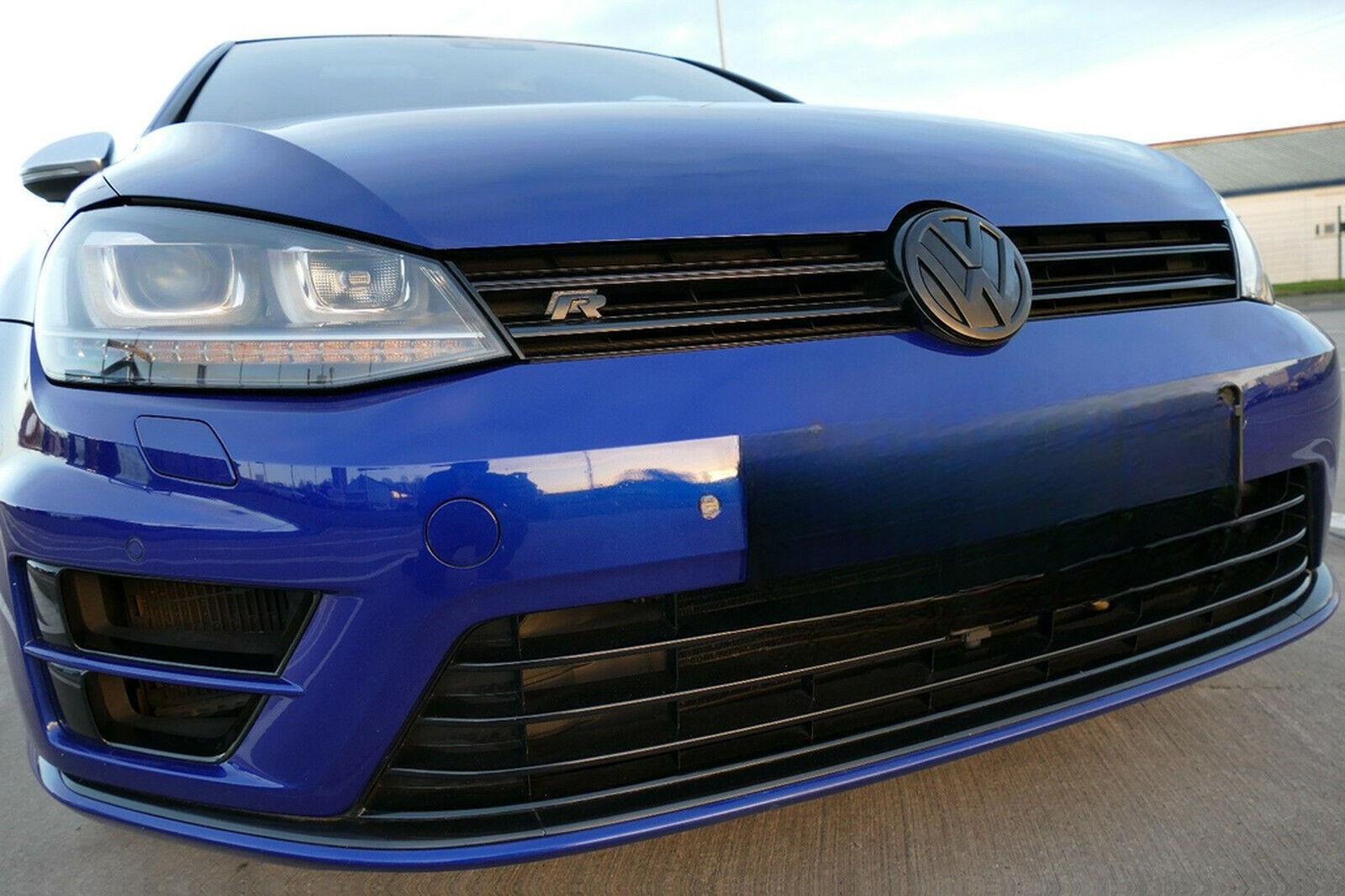 Volkswagen Golf 2.0 TSI DSG 4MOTION R  PANO NAVI DCC ACC foto 11