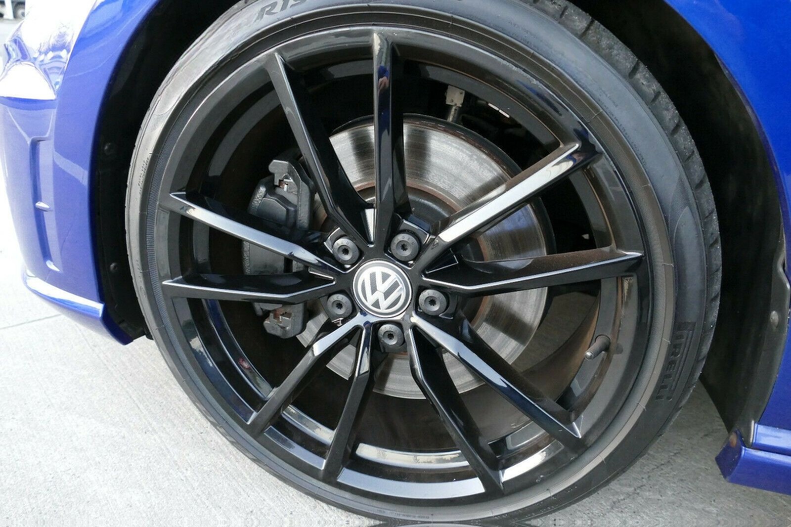 Volkswagen Golf 2.0 TSI DSG 4MOTION R  PANO NAVI DCC ACC foto 22