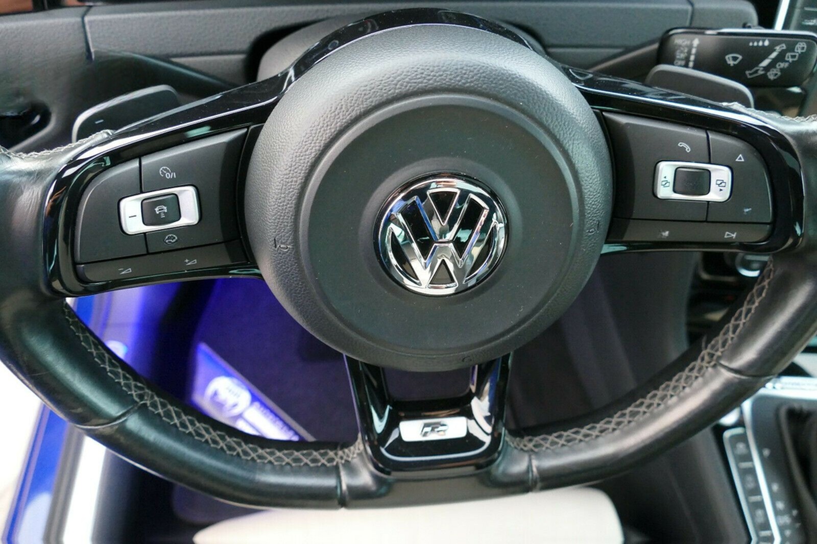 Volkswagen Golf 2.0 TSI DSG 4MOTION R  PANO NAVI DCC ACC foto 26