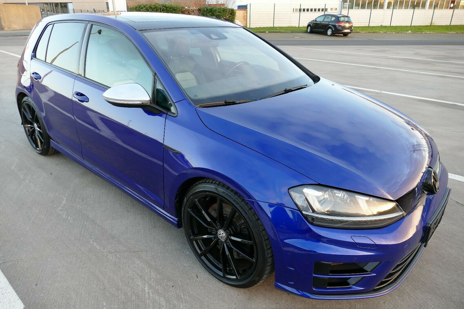 Volkswagen Golf 2.0 TSI DSG 4MOTION R  PANO NAVI DCC ACC foto 9