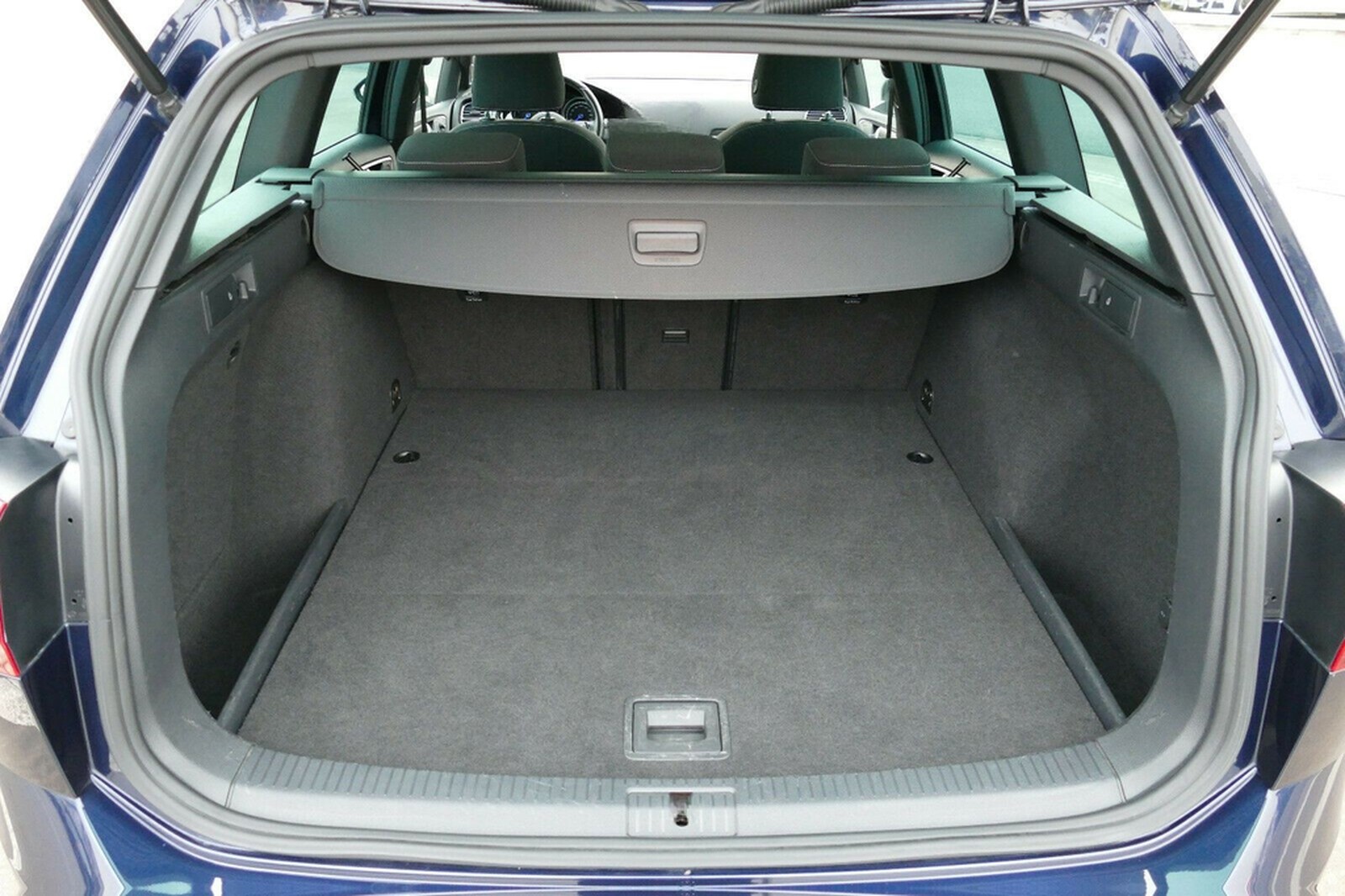 Volkswagen Golf 2.0 TSI DSG 4MOTION BMT R Variant PANO NAVI foto 17