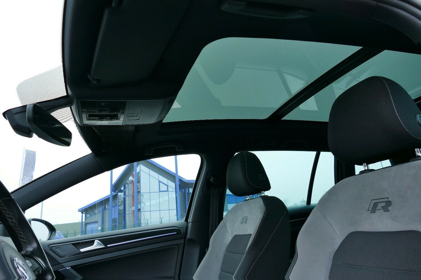 Volkswagen Golf 2.0 TSI DSG 4MOTION BMT R Variant PANO NAVI foto 20