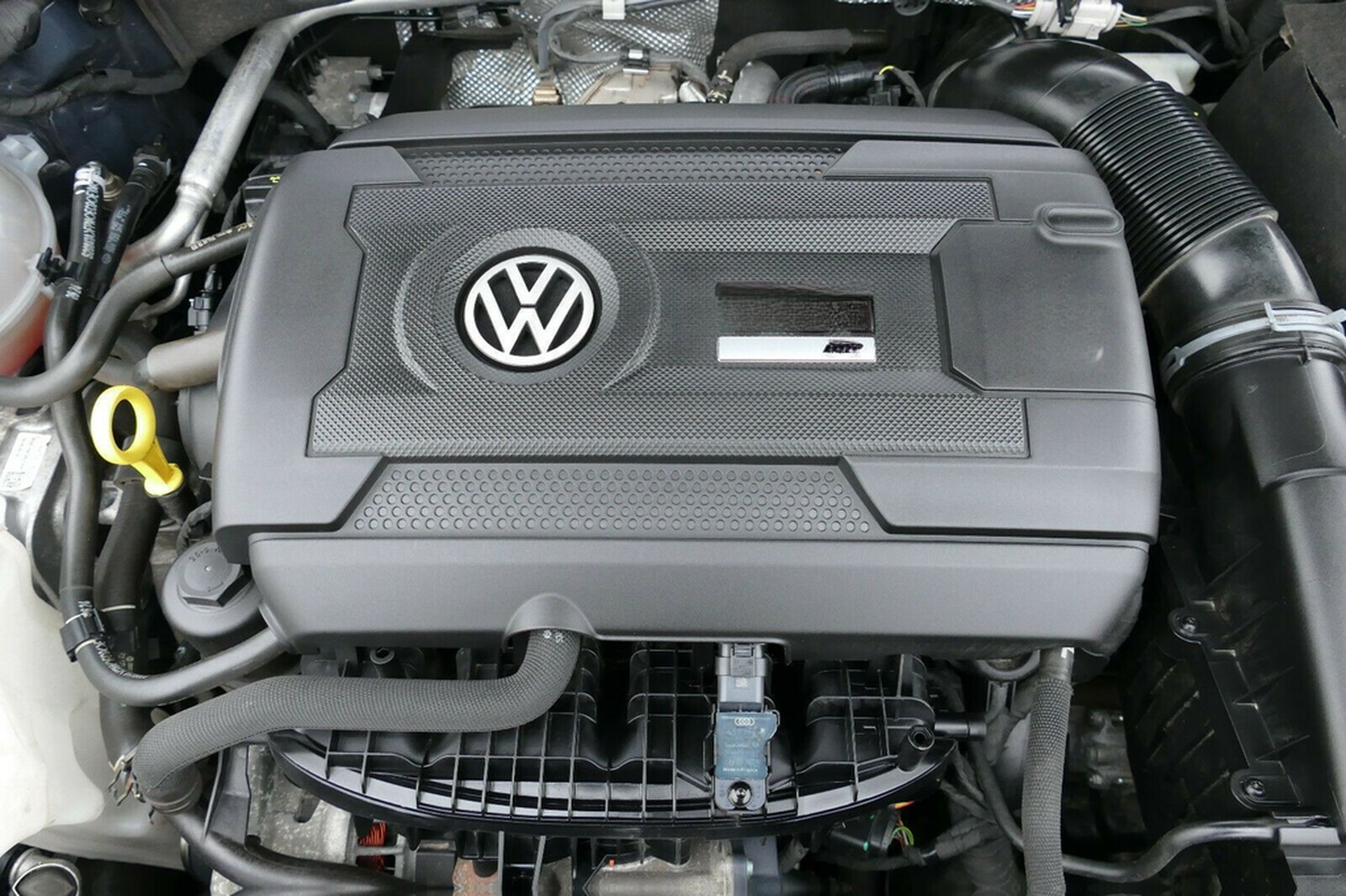 Volkswagen Golf 2.0 TSI DSG 4MOTION BMT R Variant PANO NAVI foto 23