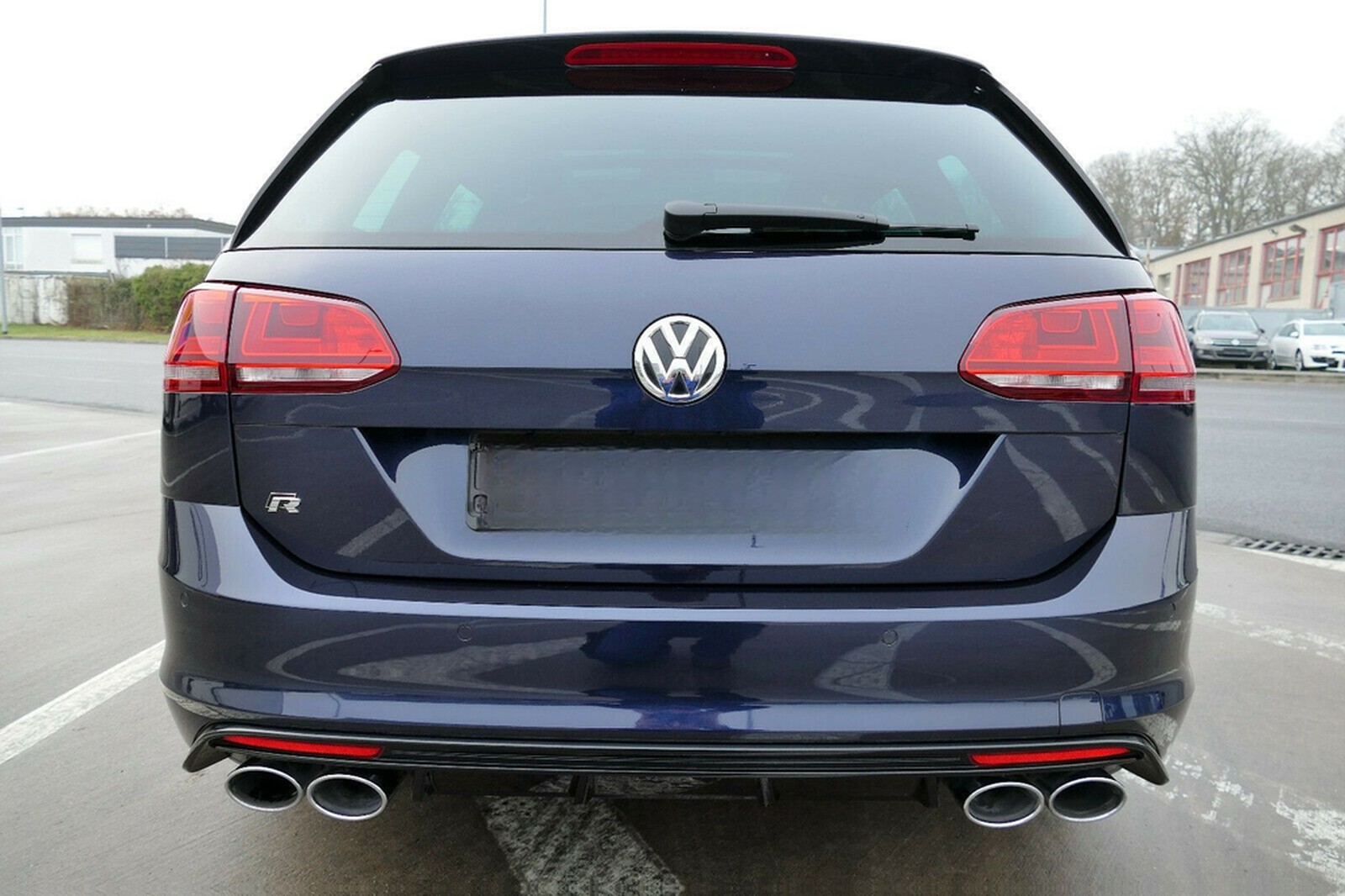 Volkswagen Golf 2.0 TSI DSG 4MOTION BMT R Variant PANO NAVI foto 6