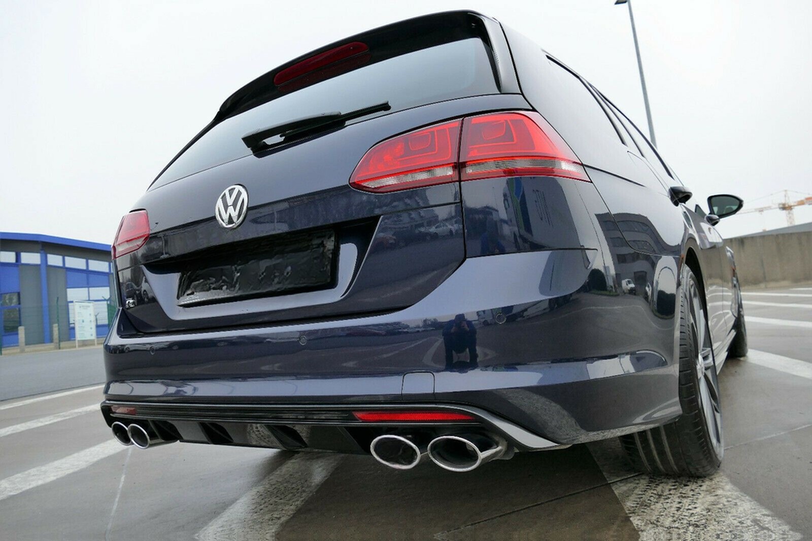 Volkswagen Golf 2.0 TSI DSG 4MOTION BMT R Variant PANO NAVI foto 7