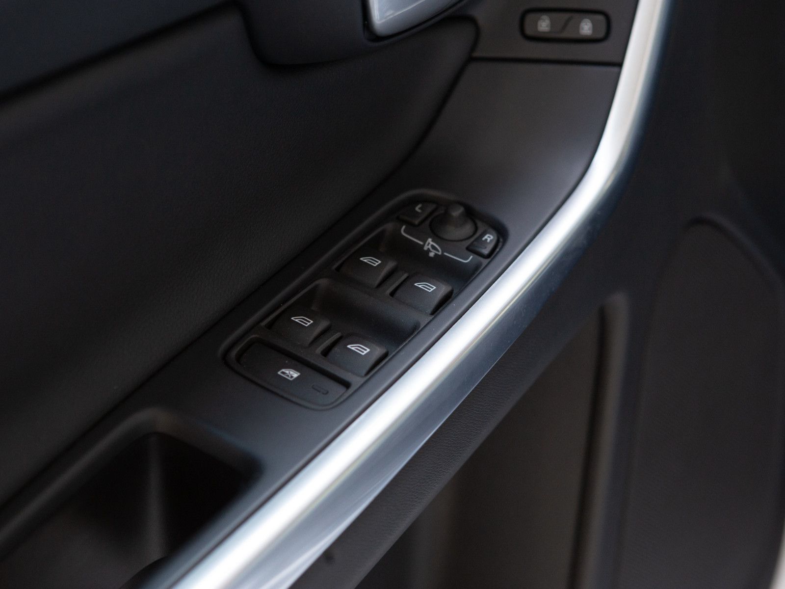 Volvo XC60 D4 Summum foto 15