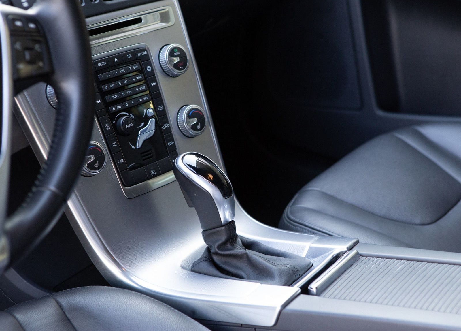 Volvo XC60 D4 Summum foto 17