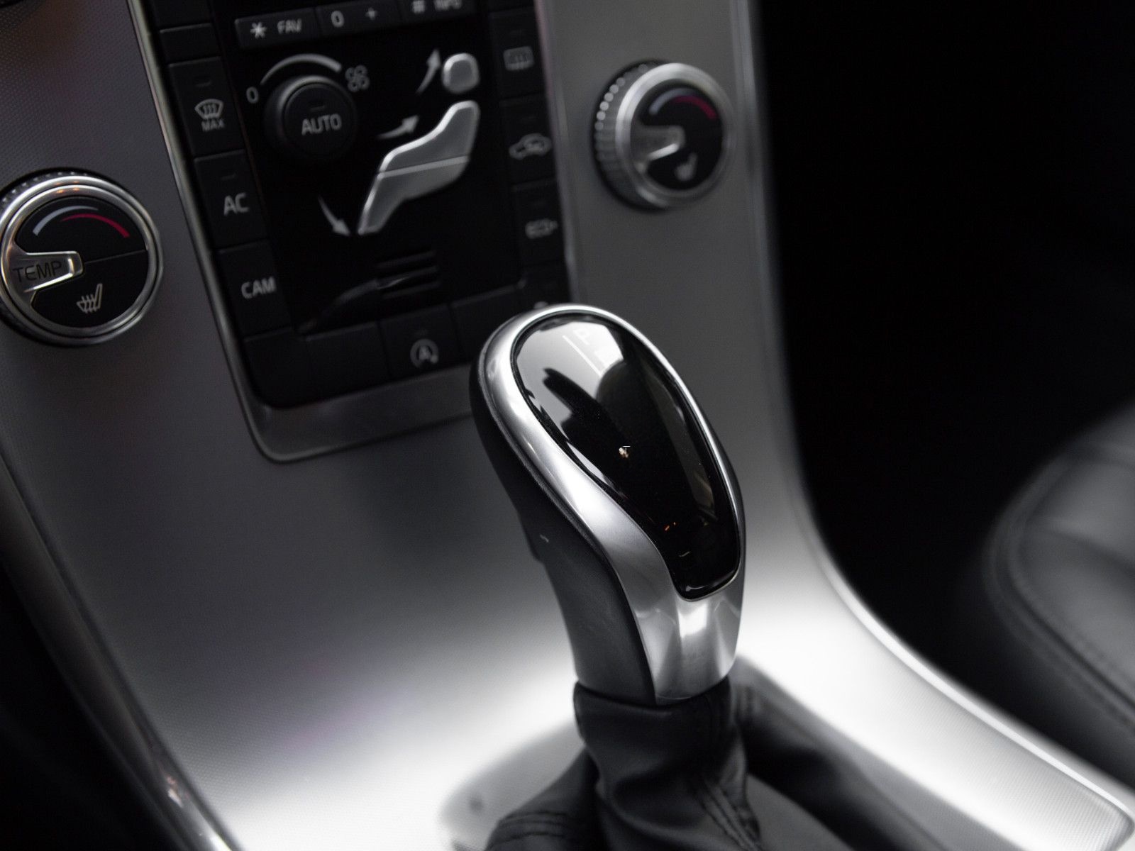 Volvo XC60 D4 Summum foto 19