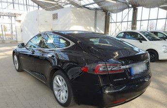 Tesla Model S  75D Top Zustand Autopilot foto 6