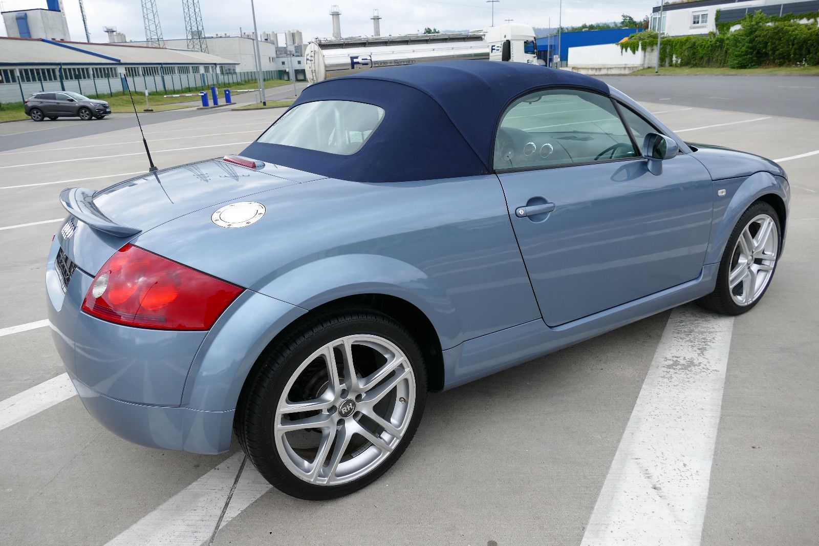 Audi TT Roadster 1.8T 132 kW  tiptronic AUTOMATIK foto 16