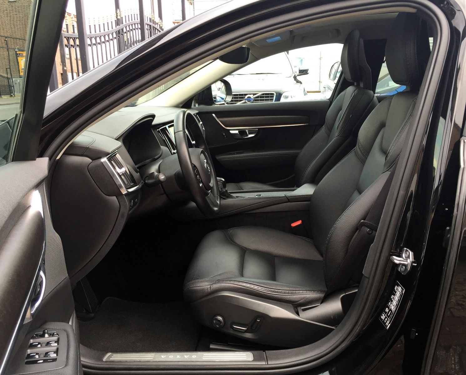 Volvo V90 Cross Country-PANORAMADACH-NUR.EXPORT foto 7