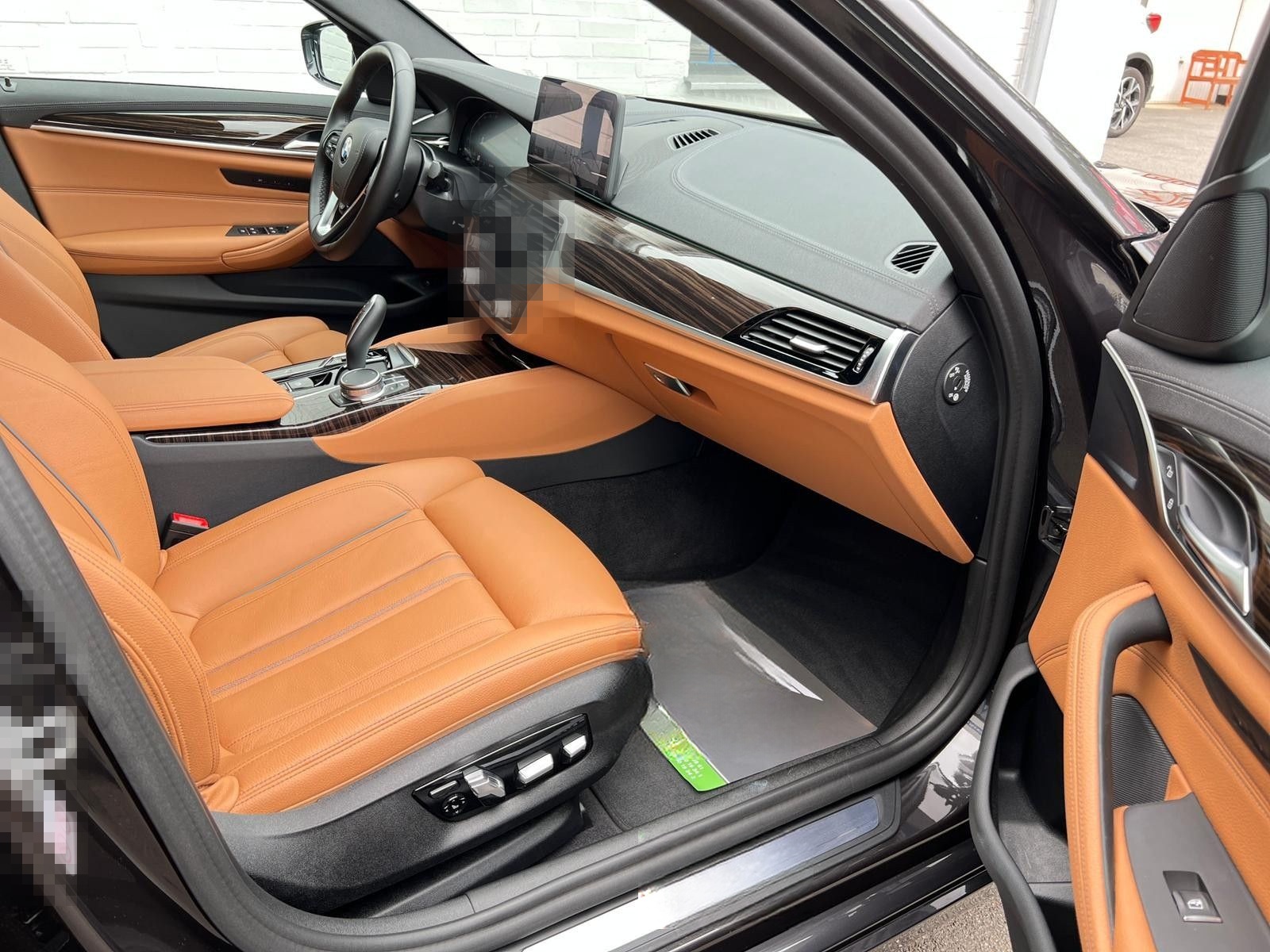 BMW 520 d Luxury Line DIS. KEY/LASER/HiFi/PANO/HUD foto 12