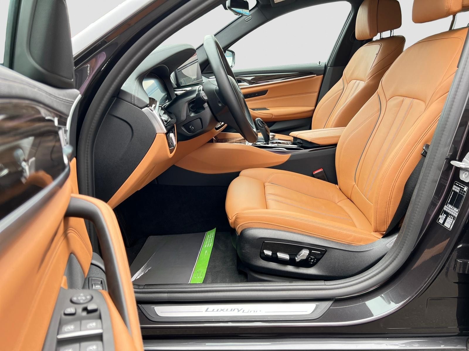BMW 520 d Luxury Line DIS. KEY/LASER/HiFi/PANO/HUD foto 8