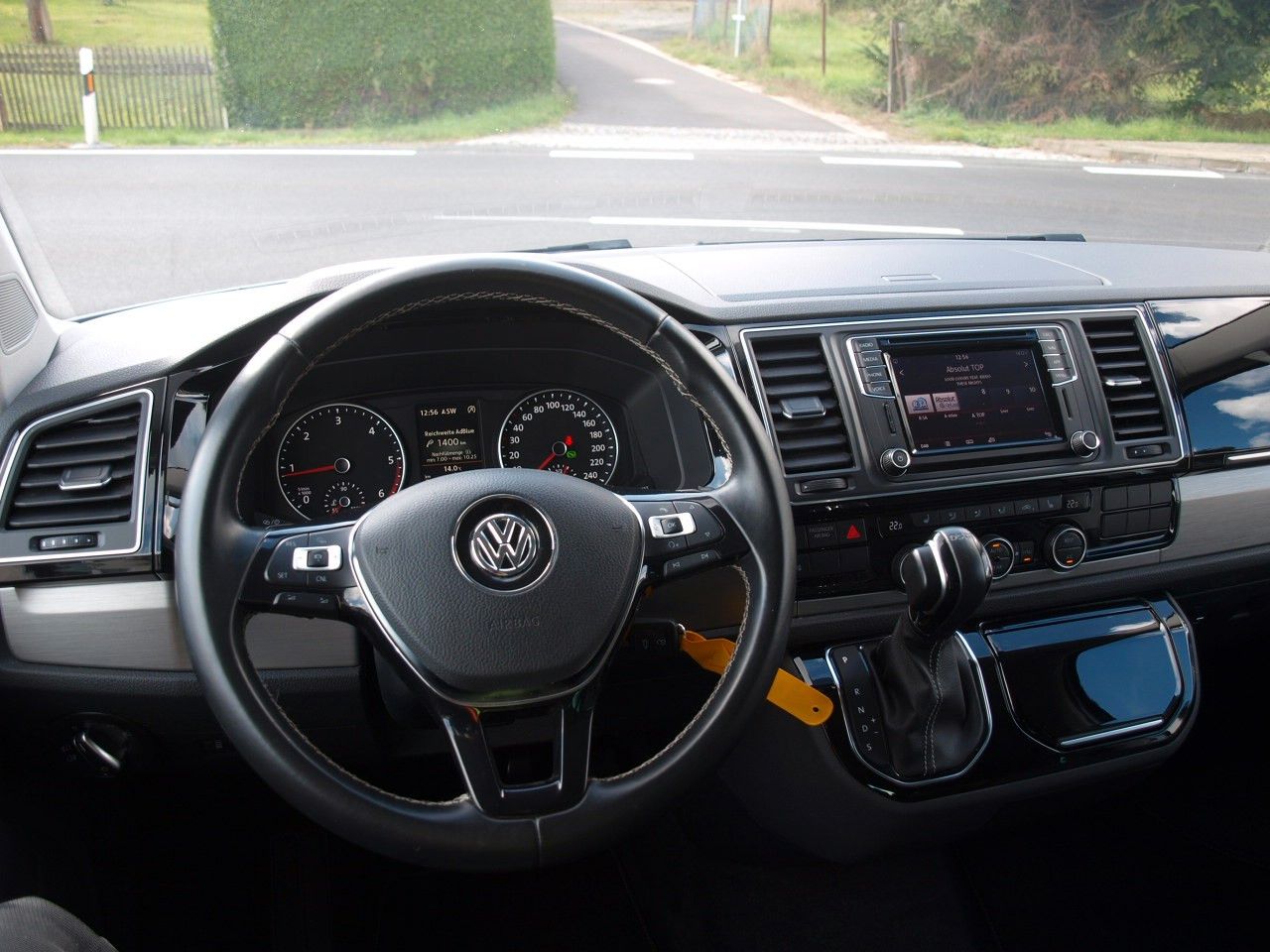 Volkswagen T6 Multivan Generation Six mit Sonderlackierung foto 15
