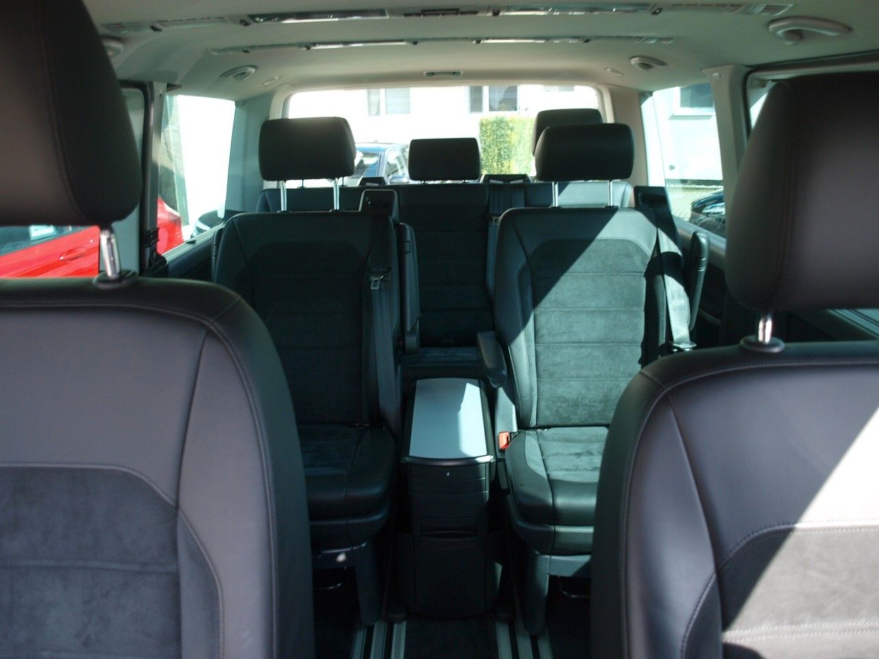 Volkswagen T6 Multivan Generation Six mit Sonderlackierung foto 25