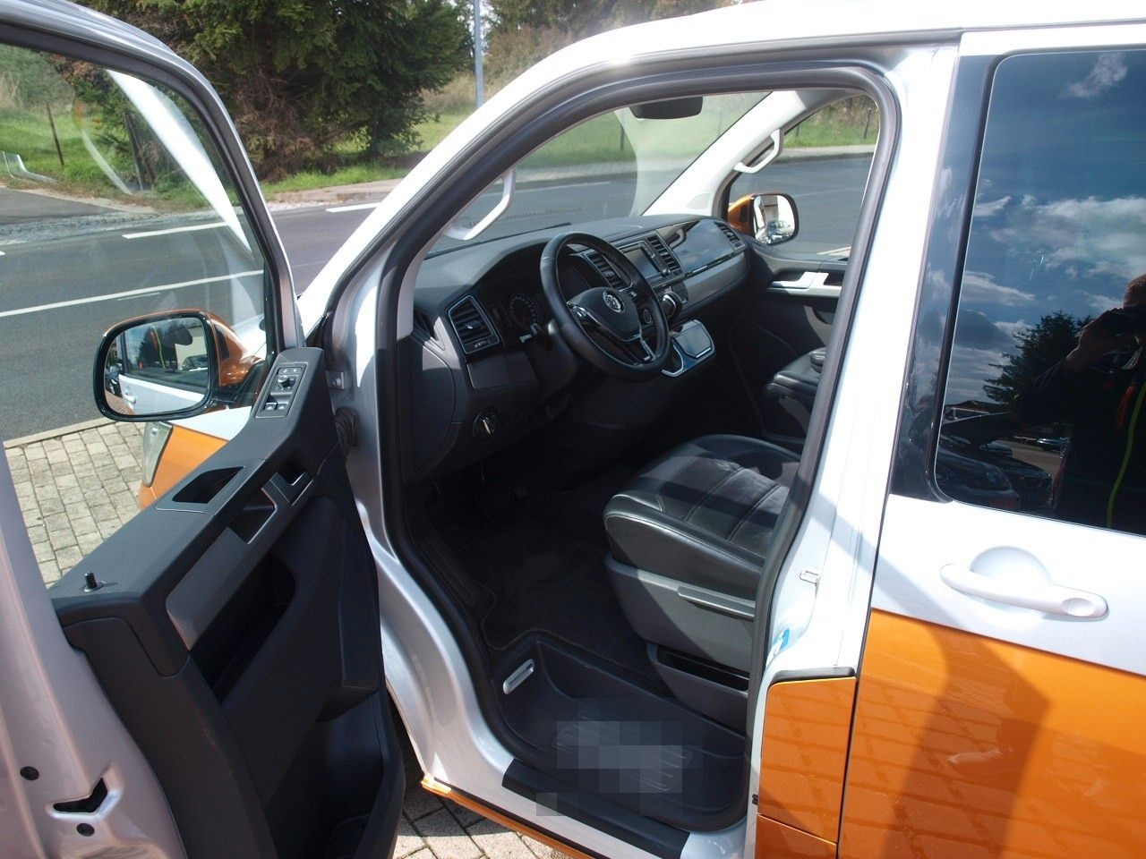 Volkswagen T6 Multivan Generation Six mit Sonderlackierung foto 9