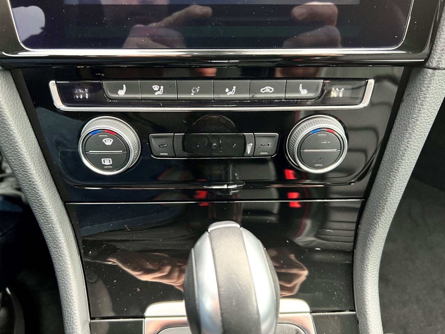 Volkswagen Golf GTI 2.0 TSI DSG LED Navi Leder Sitzheizung foto 19