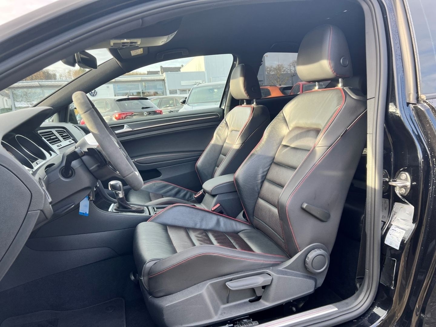 Volkswagen Golf GTI 2.0 TSI DSG LED Navi Leder Sitzheizung foto 22