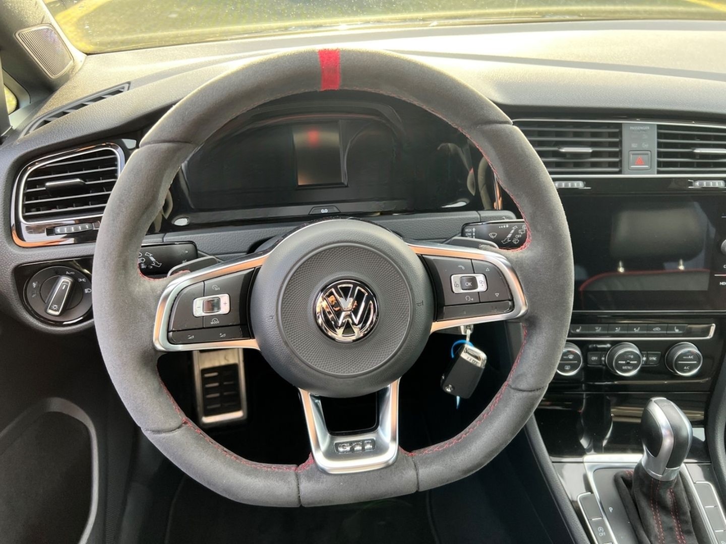 Volkswagen Golf GTI 2.0 TSI DSG LED Navi Leder Sitzheizung foto 23