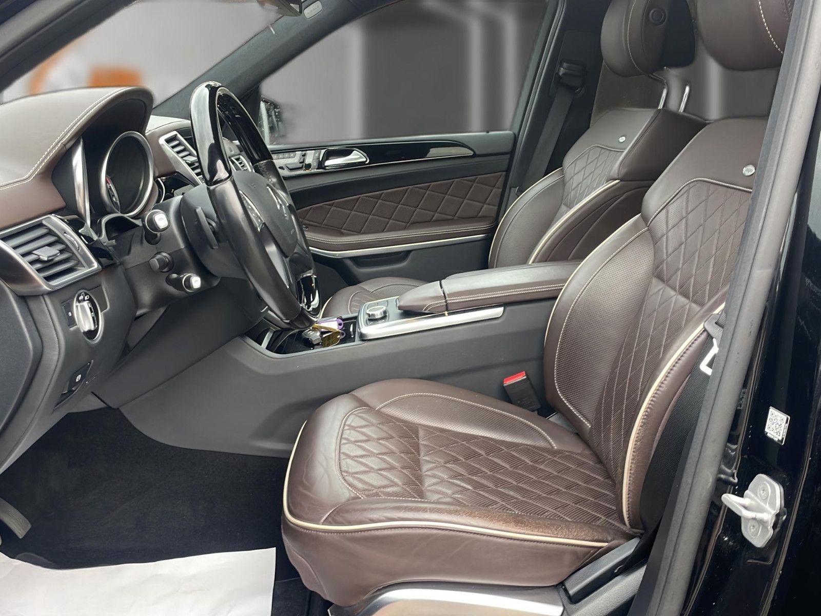 Mercedes-Benz GL 500 4Matic AMG 7Sitzer/DESIGNO+H&K+MEMORY+ACC foto 15