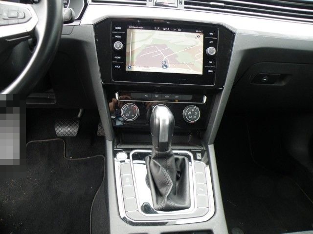 Volkswagen Passat Variant Business Klima Navi Einparkhilfe foto 7