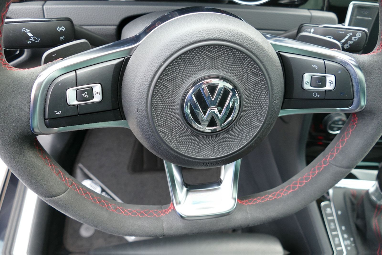 Volkswagen Golf 2.0TSI DSG BMT GTI Clubsport NAVI LEDER foto 25