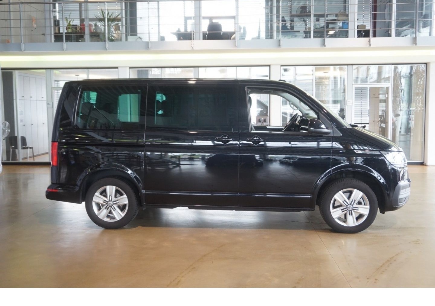 Volkswagen T6.1 Multivan TDI*204PS DSG AHK Leder Navi SHZ foto 3