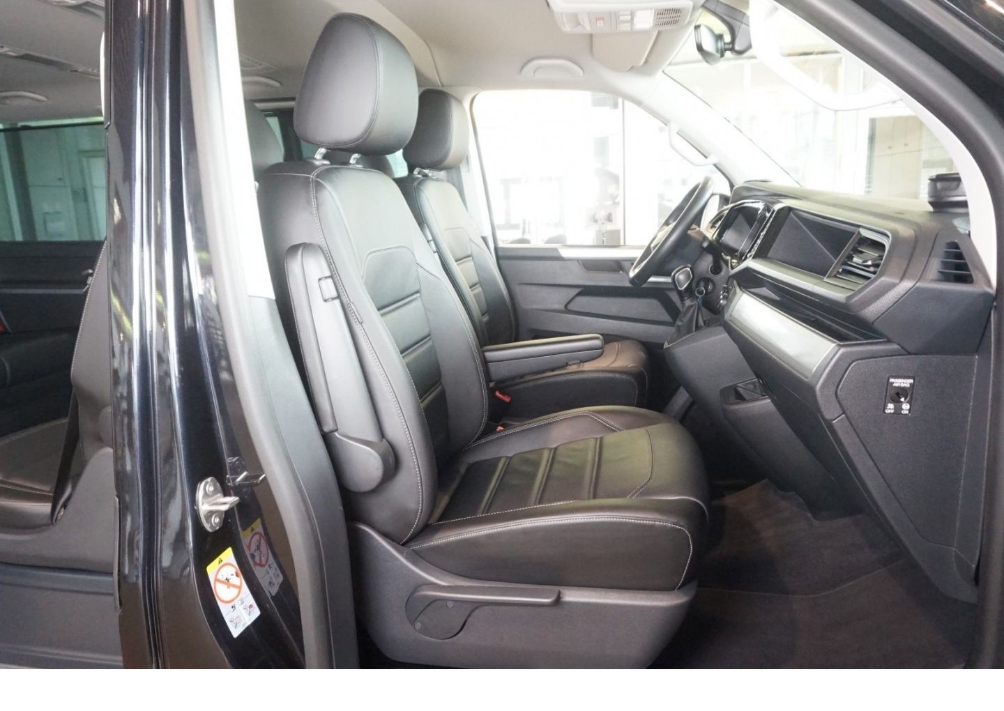 Volkswagen T6.1 Multivan TDI*204PS DSG AHK Leder Navi SHZ foto 8