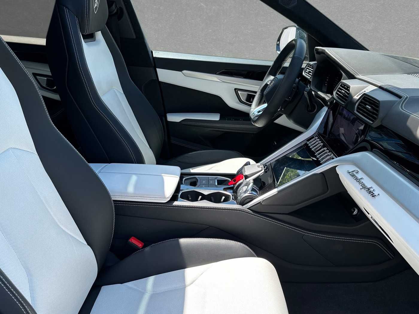 Lamborghini Urus V8 / 23' / B&O / Nachtsicht / AHK foto 7