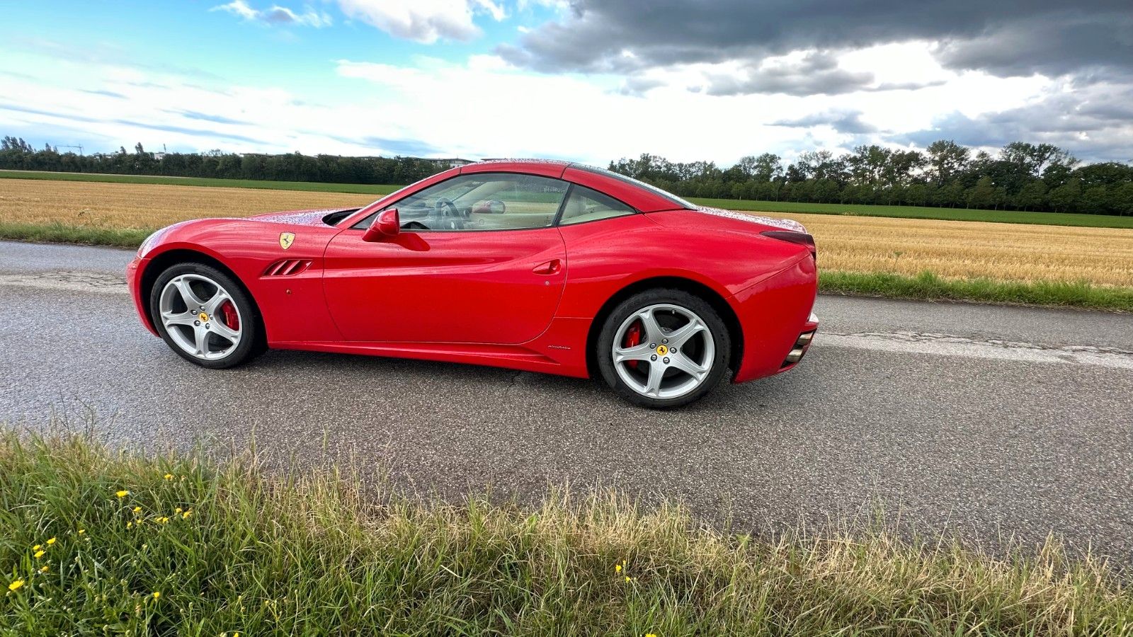 Ferrari California 4.3 V8 4-Sitzer foto 2
