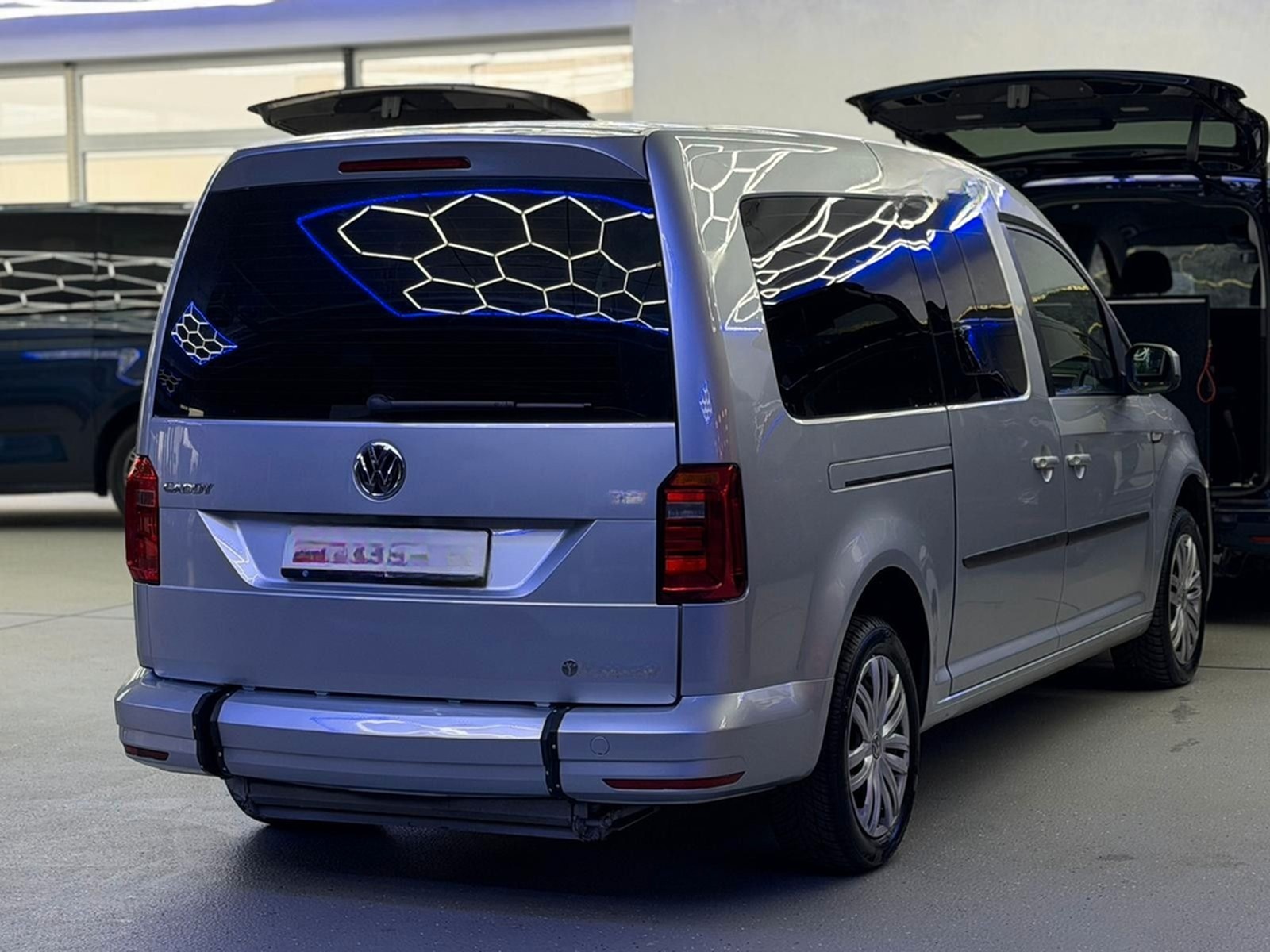 Volkswagen Caddy-DSG-Maxi-Behindertengerecht-Rampe- foto 7