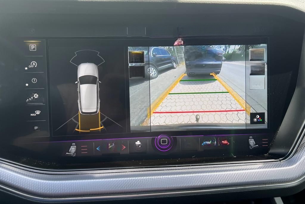 Volkswagen Touareg R-Line 4Motion foto 22