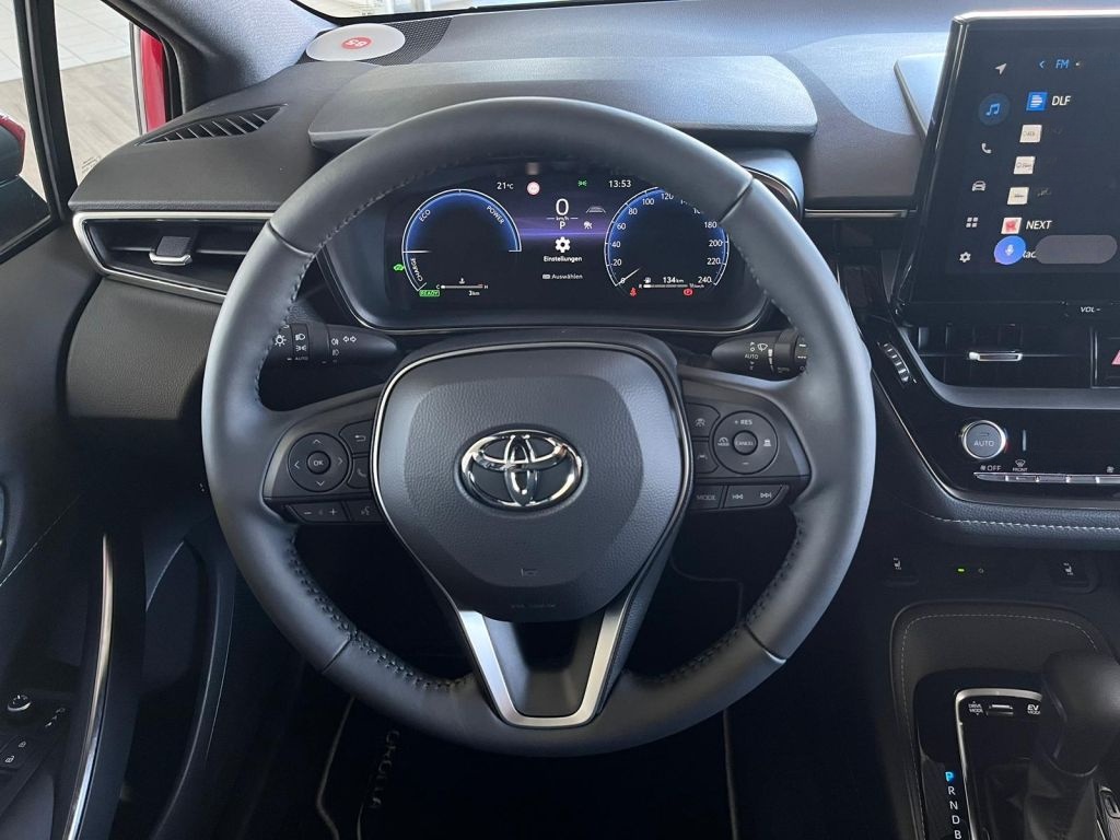 Toyota Corolla 1.8 Hybrid Team Deutschland foto 8