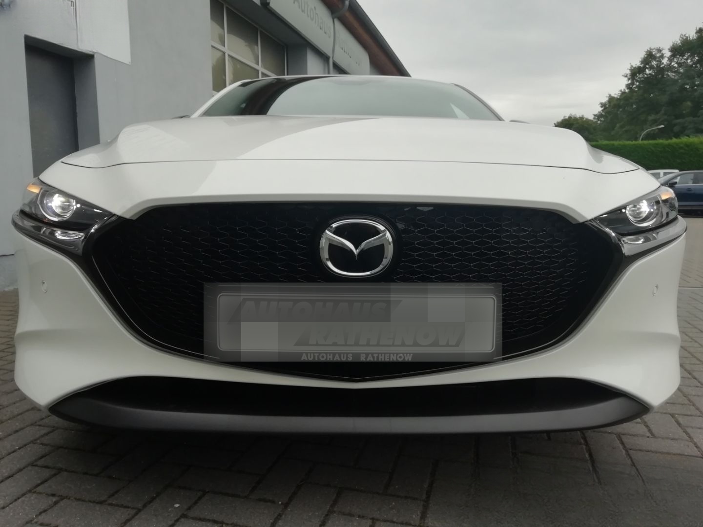 Mazda 3 Homura Black & White Edition SKYACTIV-G 2.0 M- foto 3