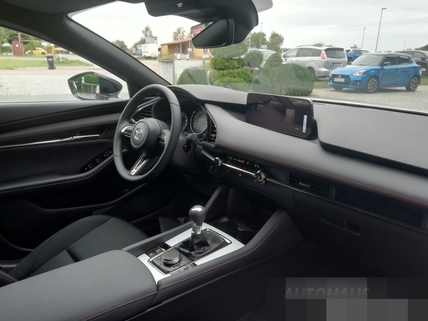 Mazda 3 Homura Black & White Edition SKYACTIV-G 2.0 M- foto 9