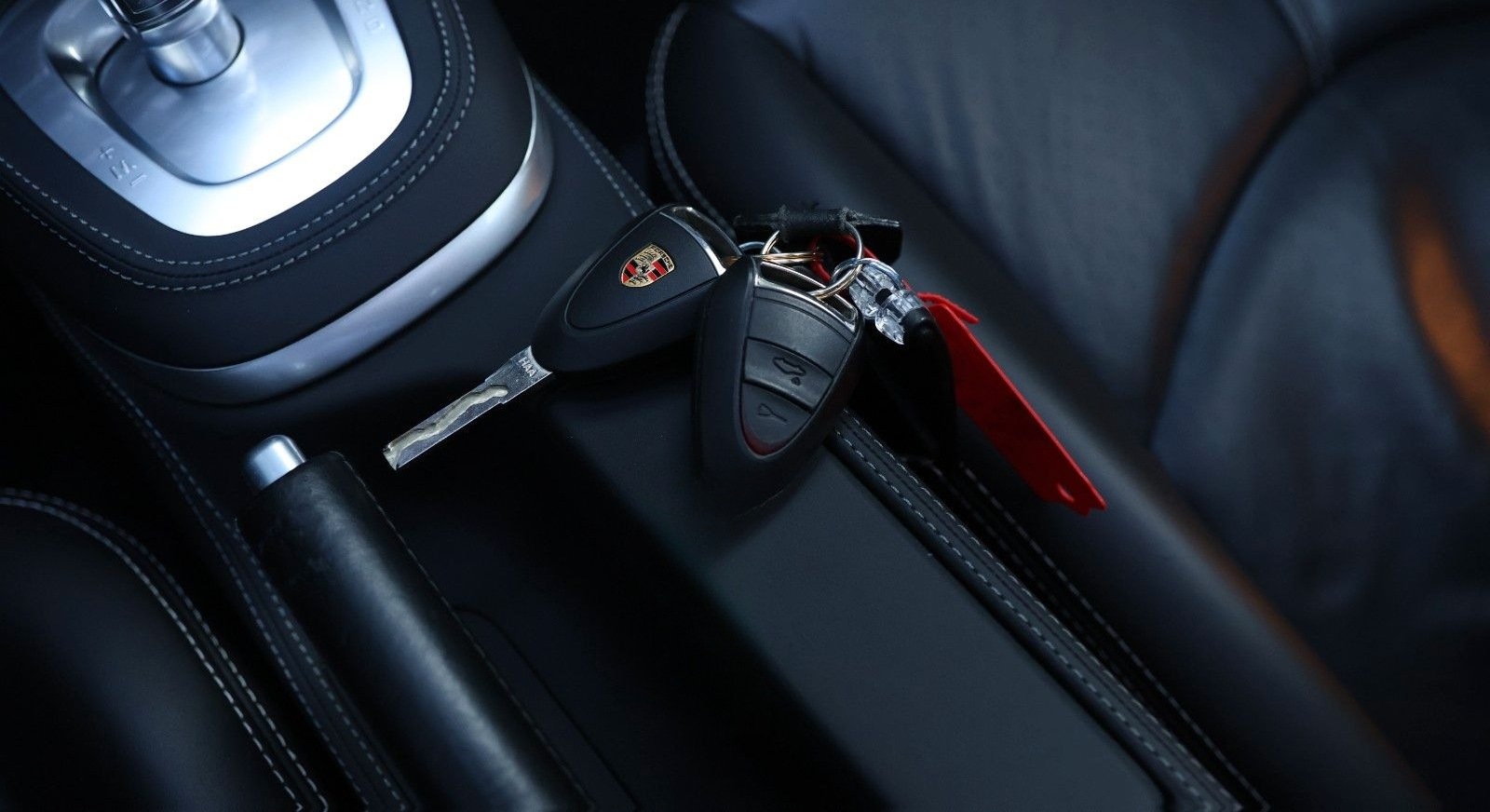 Porsche 997 Turbo S Coupé, PCCB, BOSE, Sport Chrono, CC foto 23