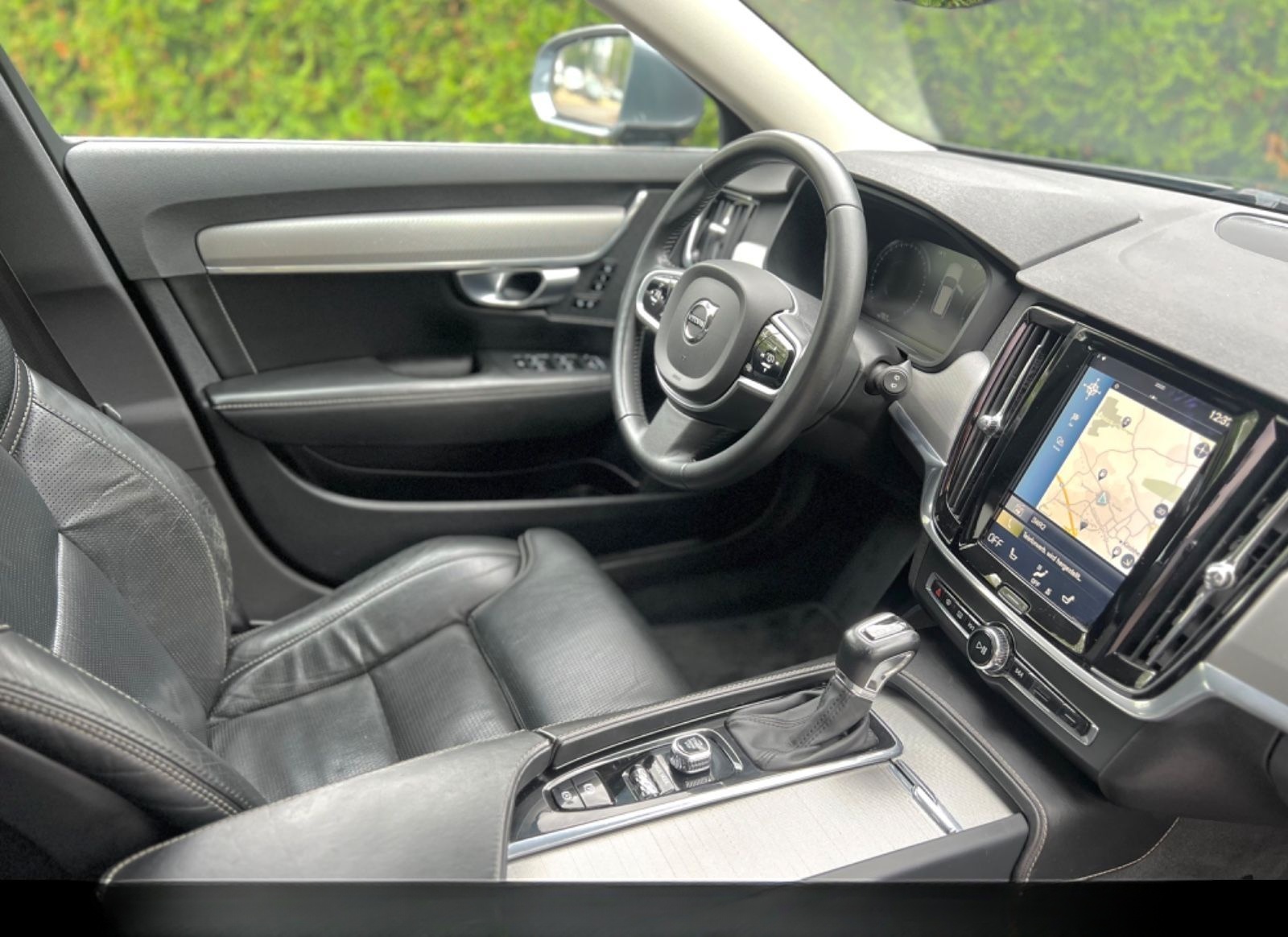 Volvo V90 Kombi Inscription AWD|A.H.K|LEDER|NAVI|EURO6 foto 14