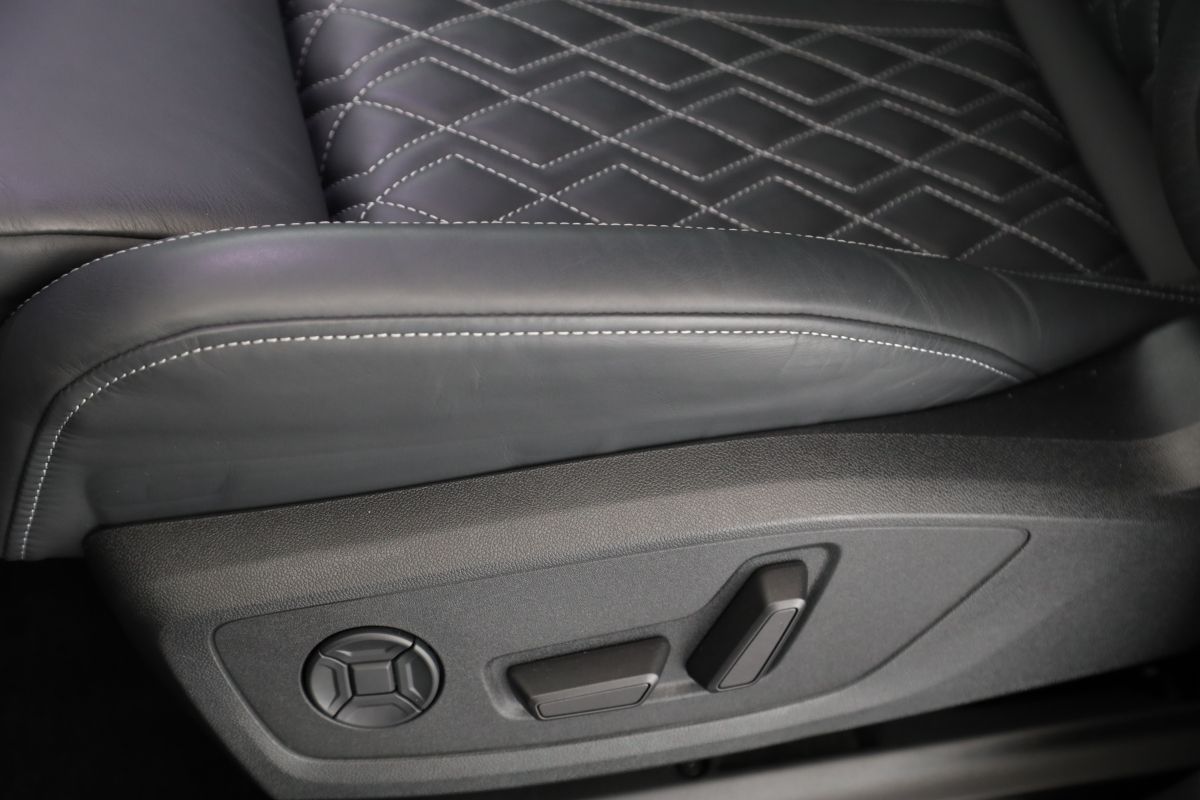 Audi Q4 e-tron 40 S line AHK | PANO | foto 23