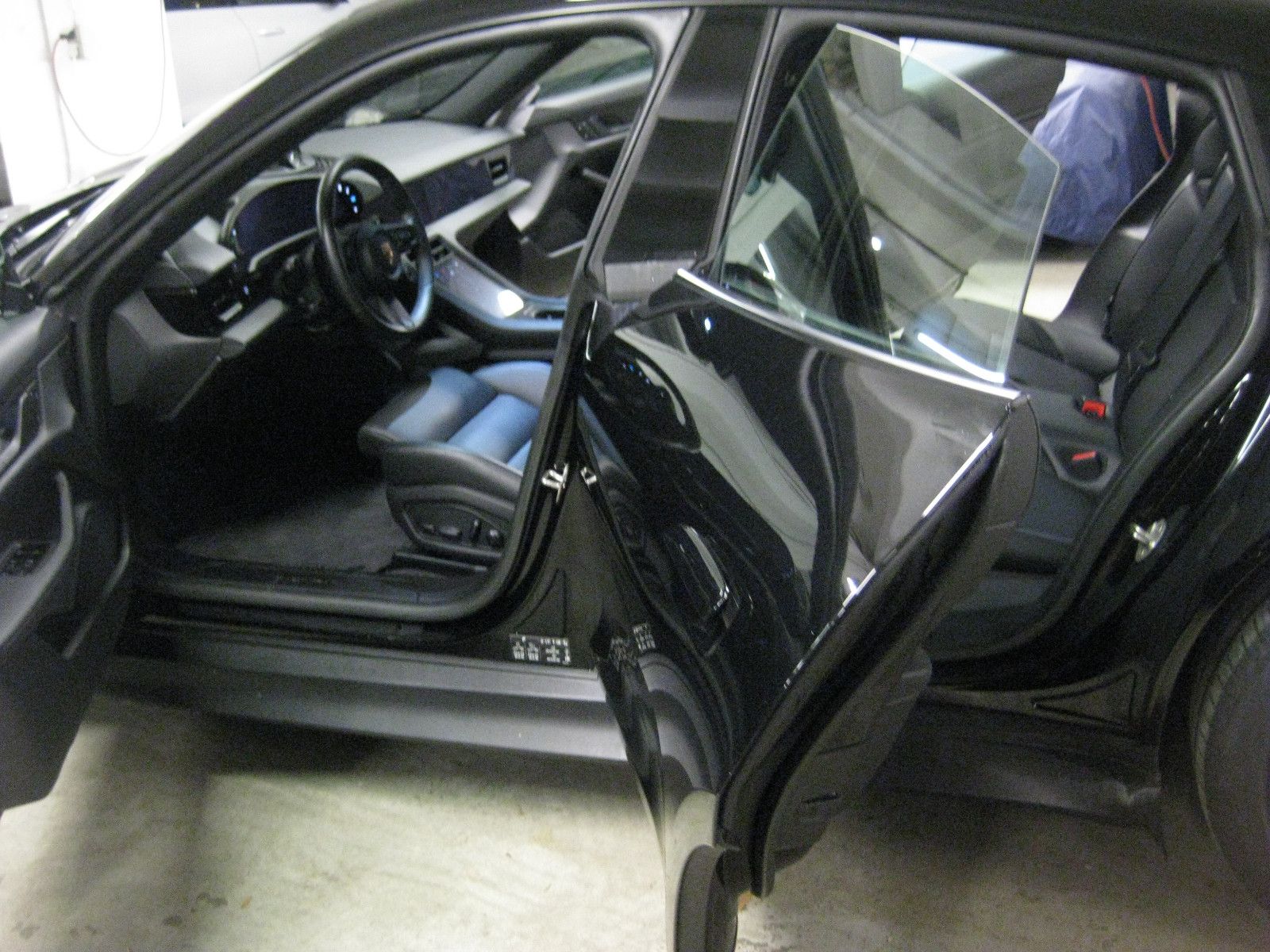 Porsche Taycan schw/schw,,per.batt,20",kamera foto 11