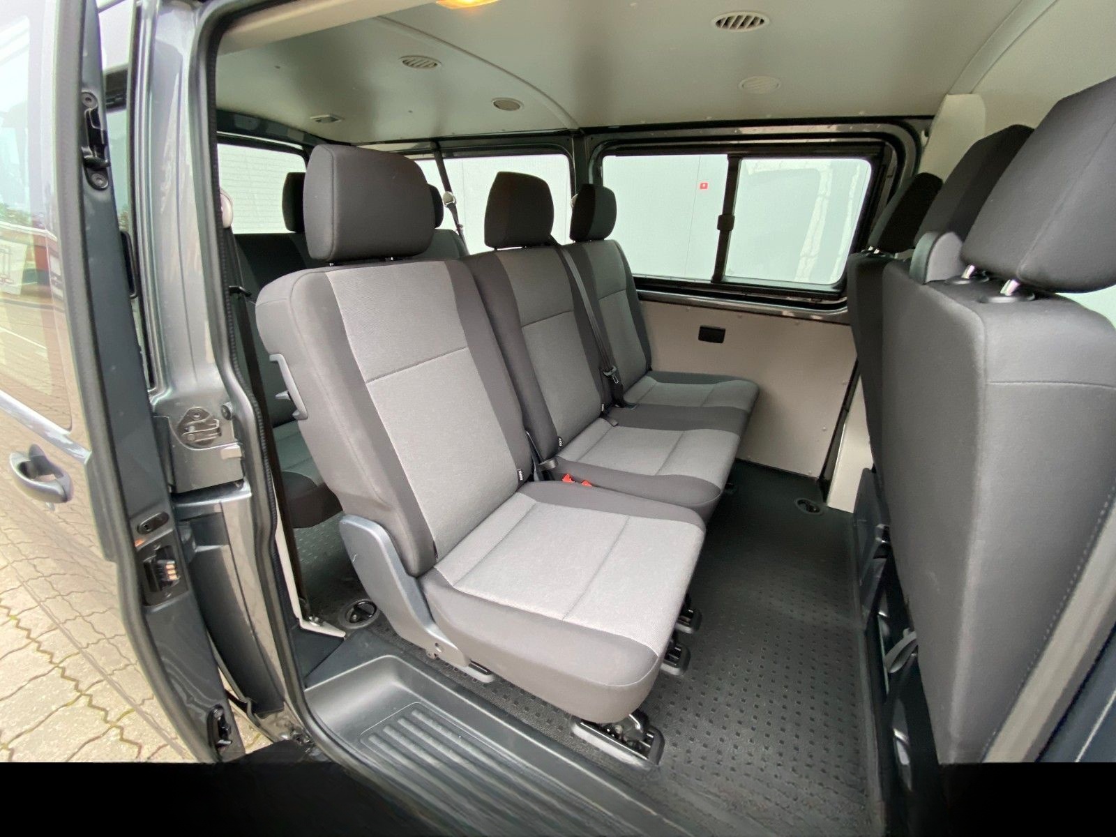 Volkswagen T6 Kombi lang DSG Rollstuhl Rampe AHK Klima Navi foto 15