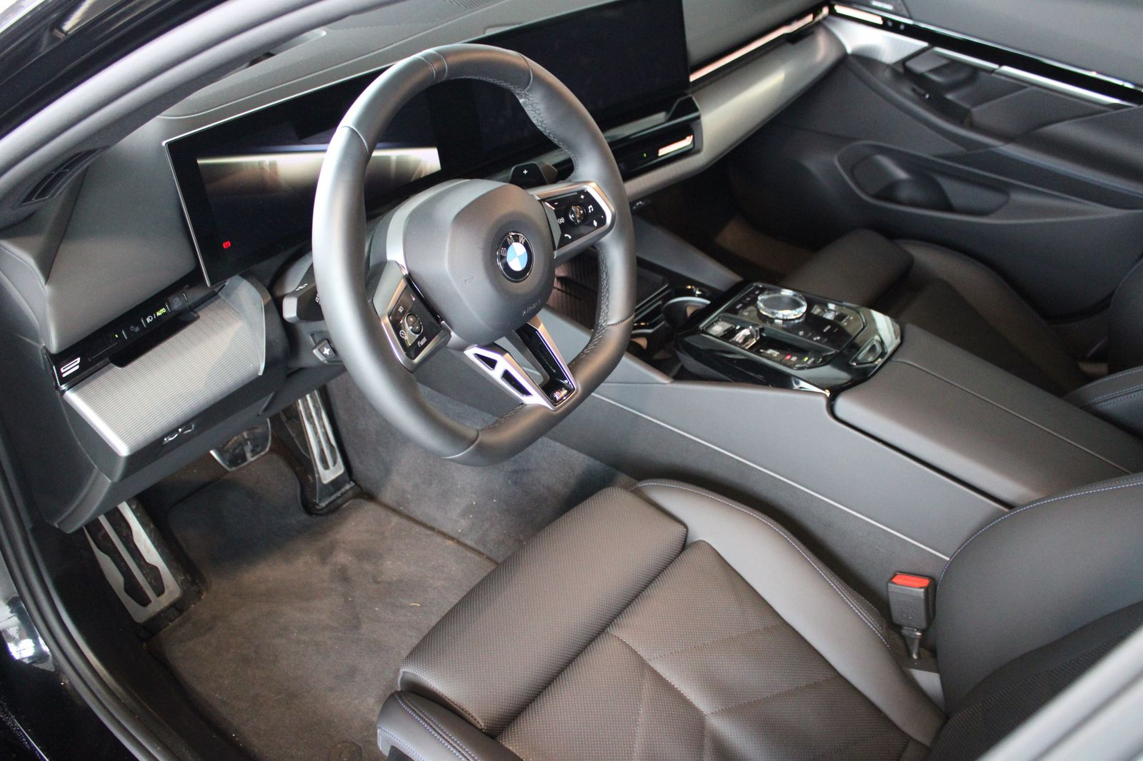 BMW 520d Limousine M Sportpaket Head-Up AHK HiFi DAB foto 7