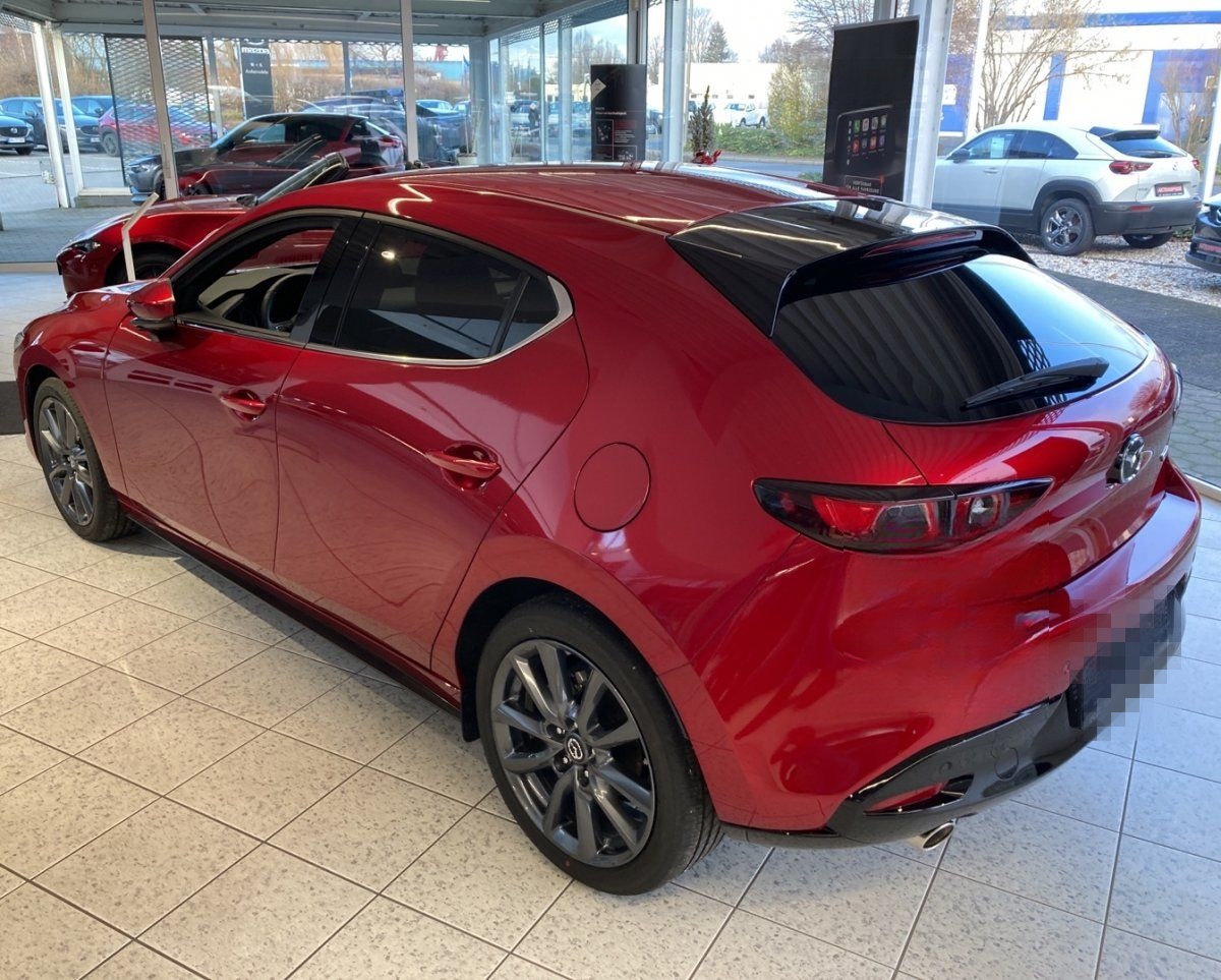 Mazda 3 2.0L e-SKYACTIV G 122ps Aut. Exclusive-Line Le foto 4