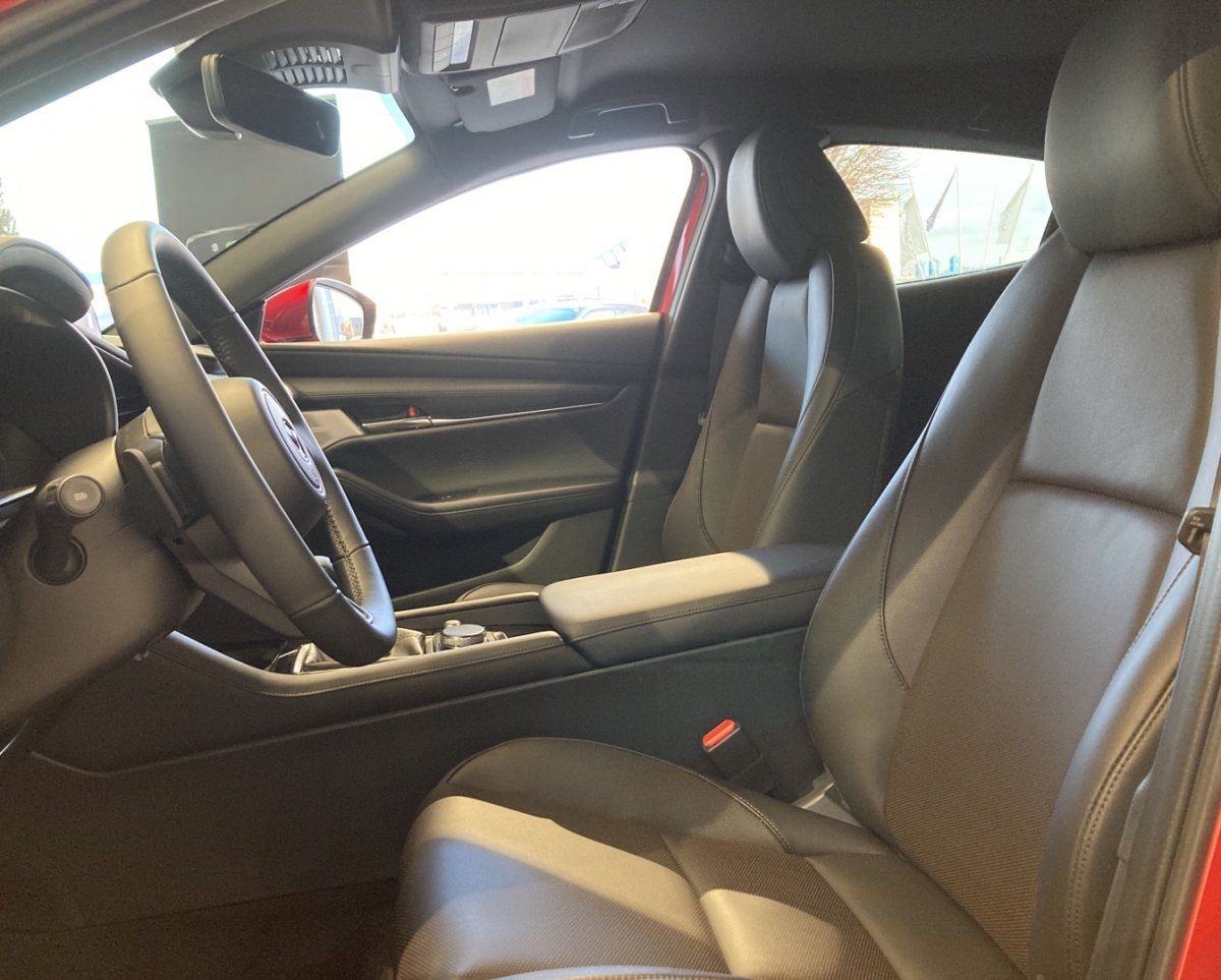 Mazda 3 2.0L e-SKYACTIV G 122ps Aut. Exclusive-Line Le foto 7