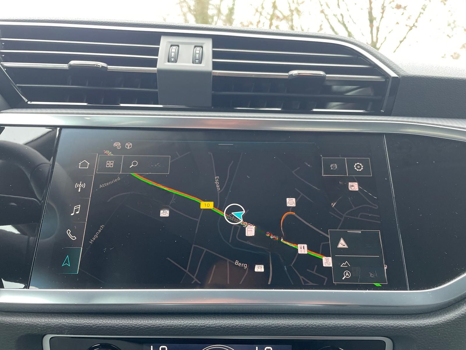 Audi Q3 35 TFSI basis 1.5 TSI RFK 18 " AHK NAVI PDC foto 15